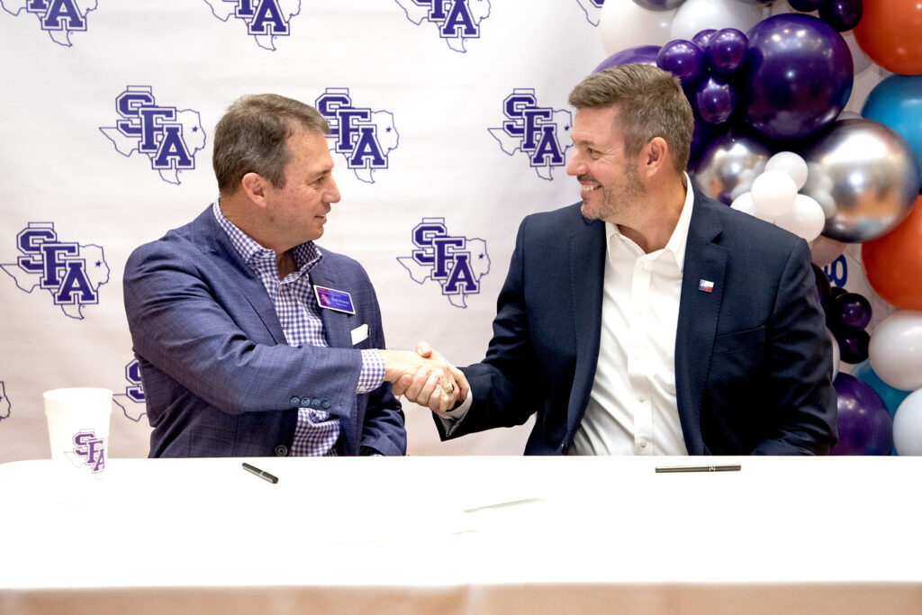 Angelina College, SFA Sign New Partnership